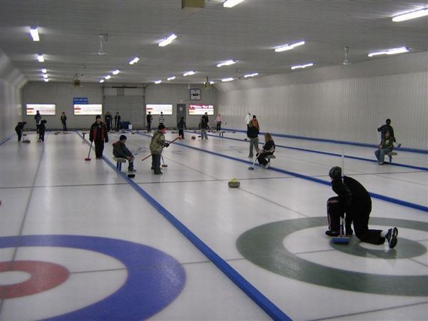 08 09 Kids curling 1